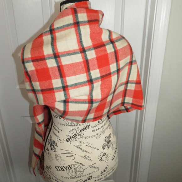 J.CREW Tartan Plaid 100% Wool Scarf Fringed 74" Length x 21" Width NWOT - Picture 4 of 7